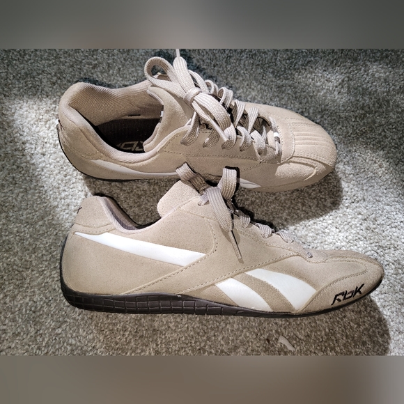 Women's Reebok - Picture 2 of 4